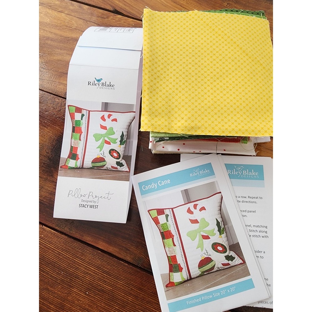 Riley Blake Pillow Project Kit‎ Candy Cane